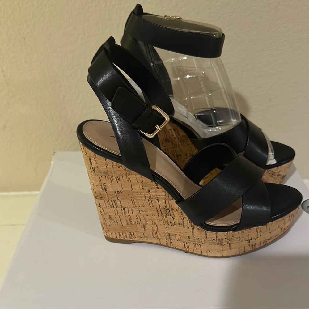 Aldo Black Platform Sandals Brand New - Picture 4 of 6